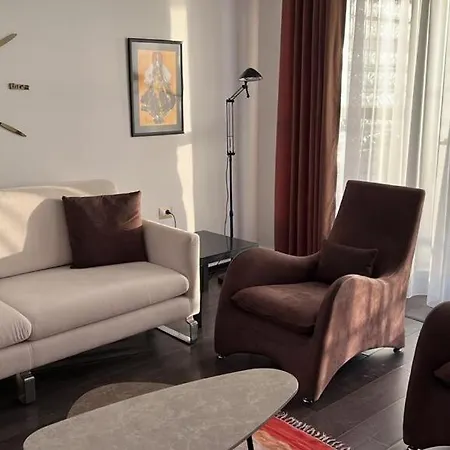 Sindi'S 3-Bedroom Condo Vlorë